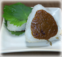 かにの身入りかにみそ焼きおにぎり
